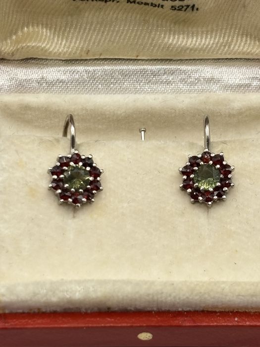 Kolczyki z mołdawitem i granatami 1769