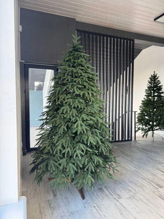 Ялинка штучна лита преміум 210 см