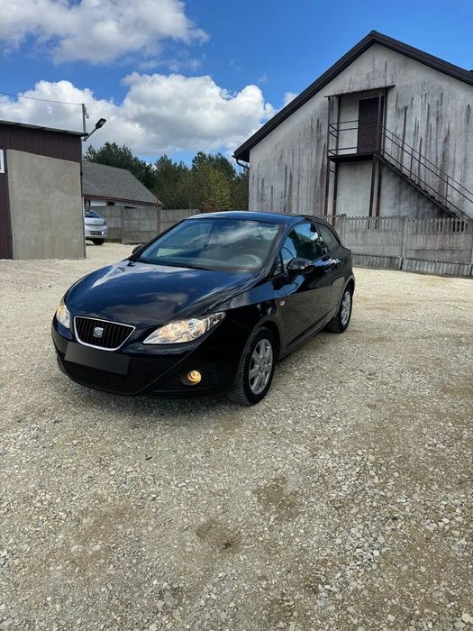 Seat Ibiza Seat Ibiza IV, 1.4MPI, niski przebieg, bezwypadkowy.