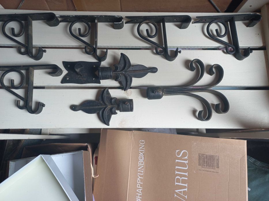 Acessorios de ferro para varões de cortinados