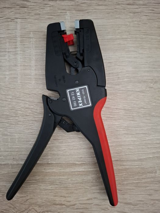 Knipex szczypce do ściągania izolacji