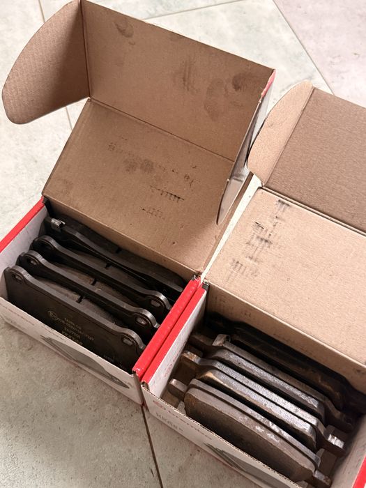 Колотки перед і зад майже нові тесла модел 3