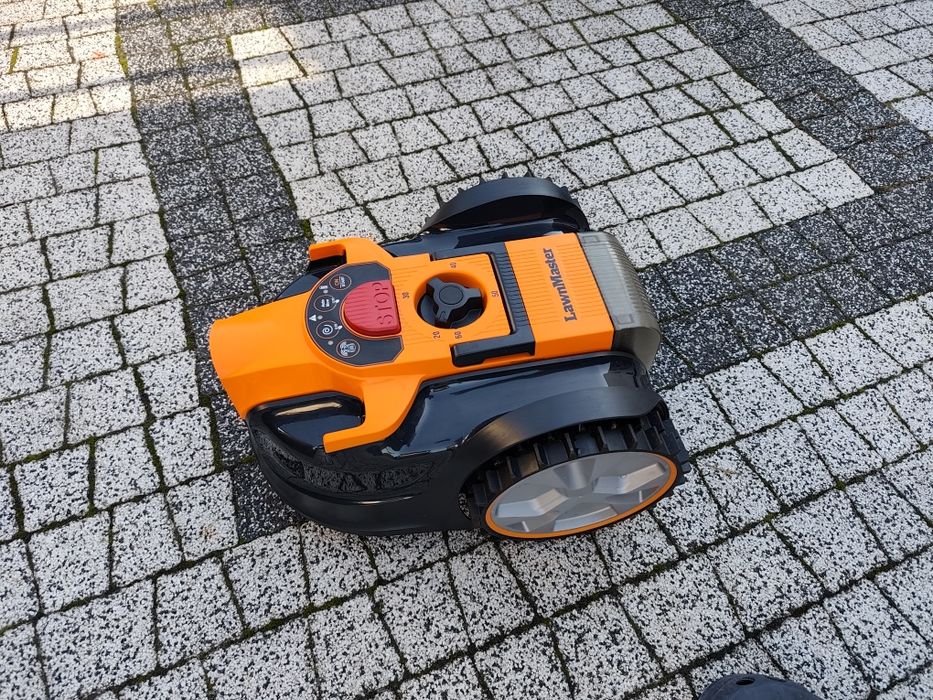 Kosiarka robot do trawy