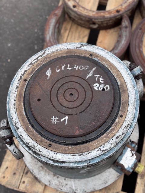 lewarek kolejowy 200 ton używany z kompletem zabezpieczeń