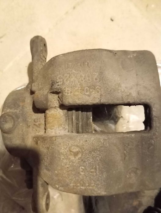 Zacisk zaciski Mercedes w245 B200