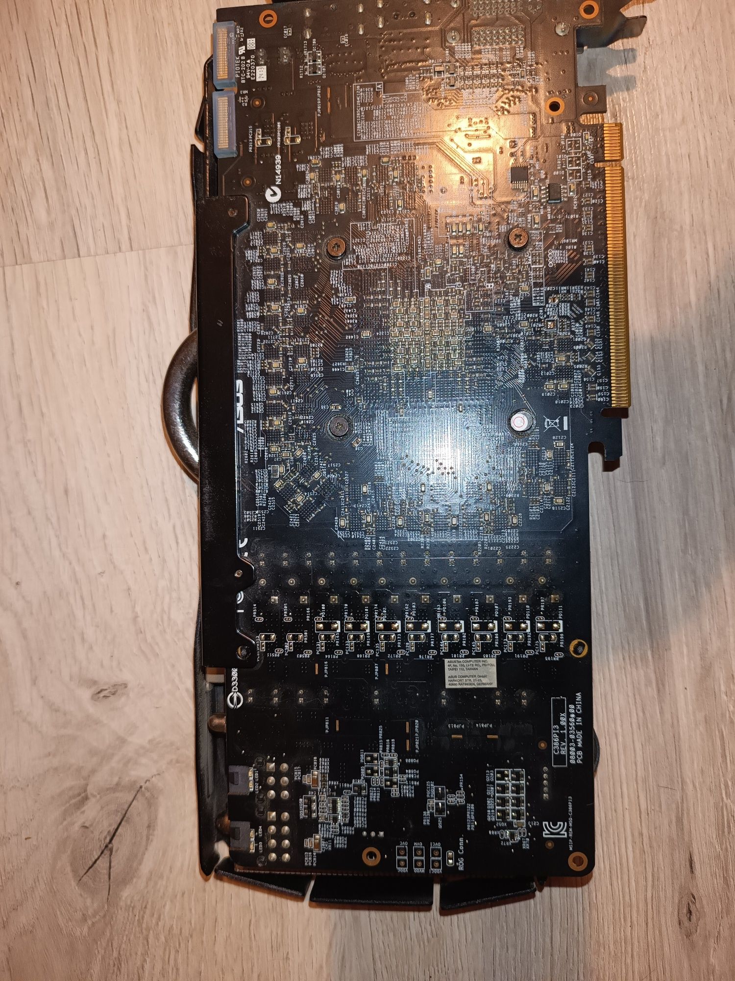 Karta graficzna Asus Radeon R9 280X, 3GB DDR5 (384 Bit), HDMI, DVI, DP
