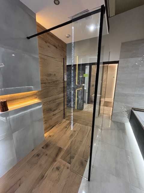 Walk in 130x130x30x2000 Radaway profil black