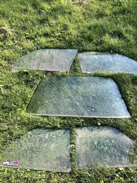 Скло від BMW e30 купе