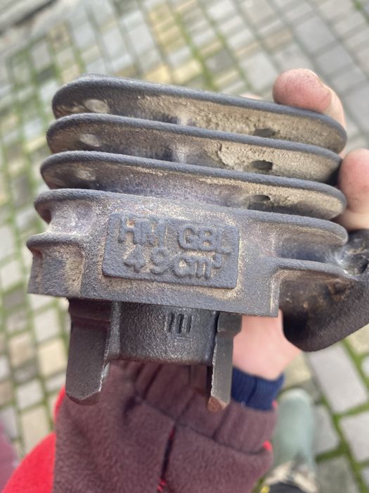 Продам целиндер на хонду аф34 цилиндри майже в новому стані