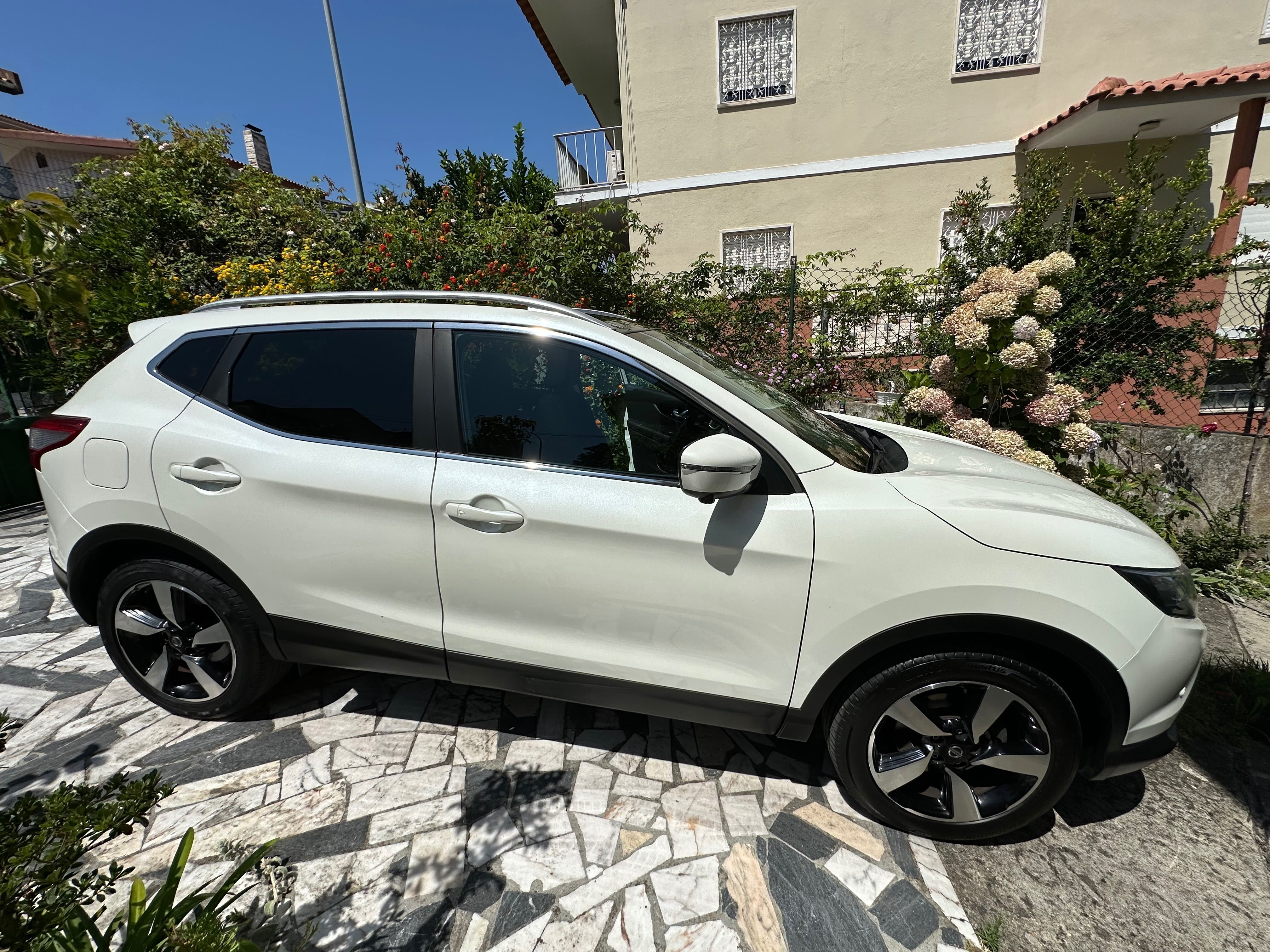 Nissan Qashqai 1.6 dCi 130cv N-Connecta J11 - Teto panorâmico