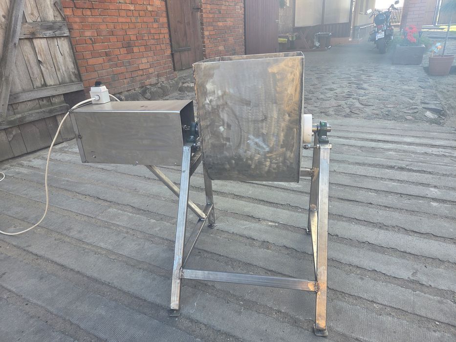 Mieszałka do mięsa /  kiełbasy  ok  70-80 kg