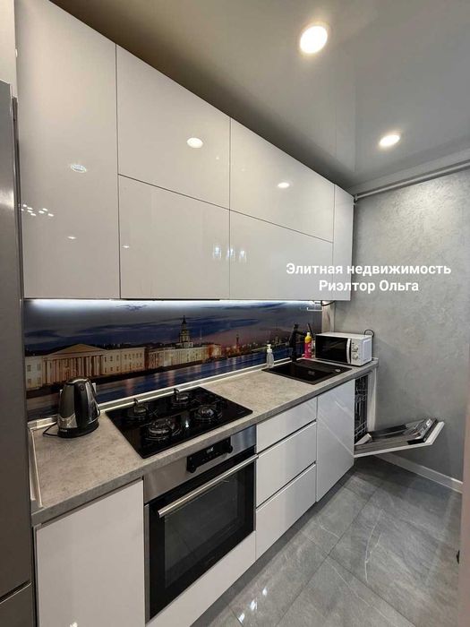 Сдам в центре! Новая 1-комн + кухня - студия в ЖК "Новосельский"