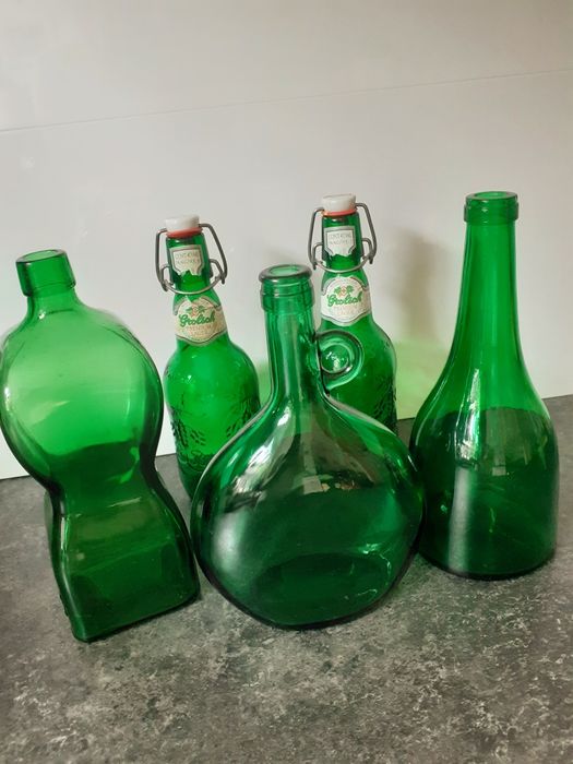 Kolekcja 5 sztuk zielonego szkła