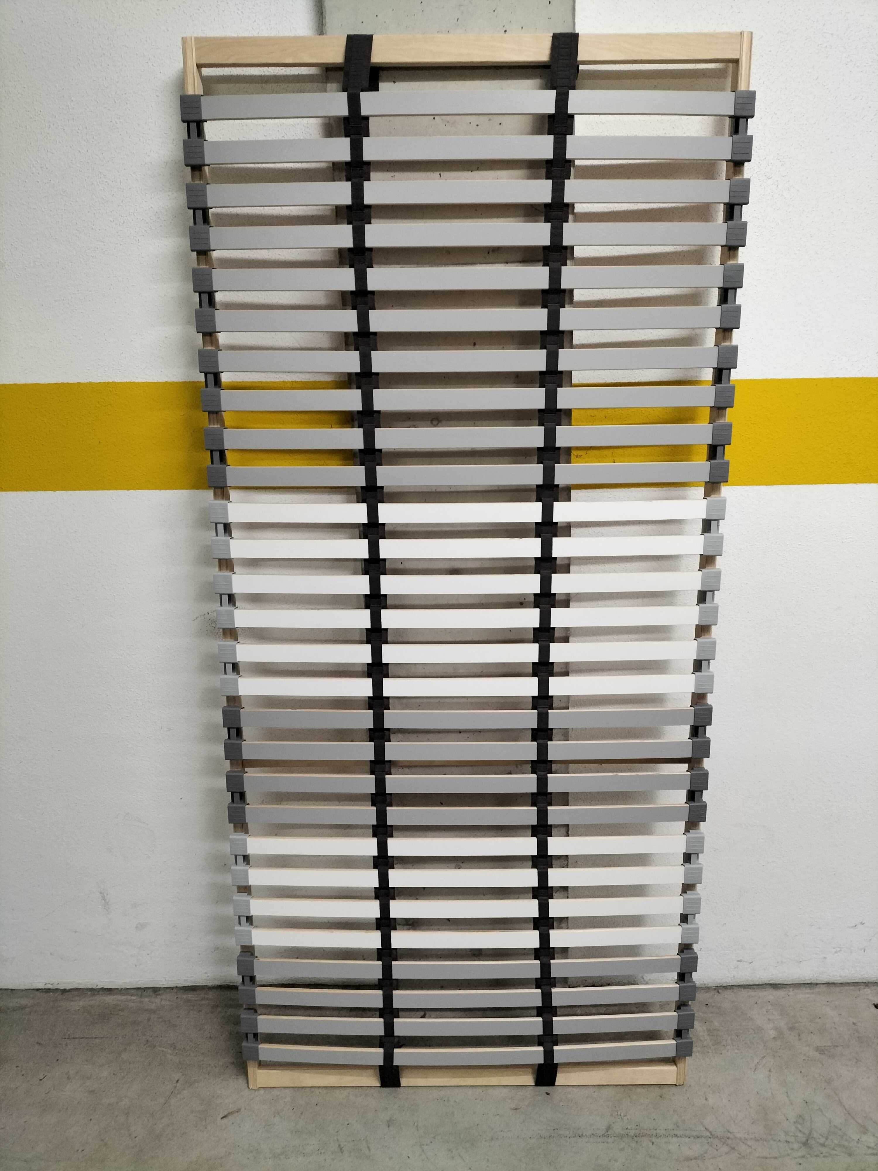 Estrado e colchão IKEA, como novos