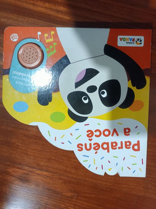 Vendo livro musical do PANDA Parabéns