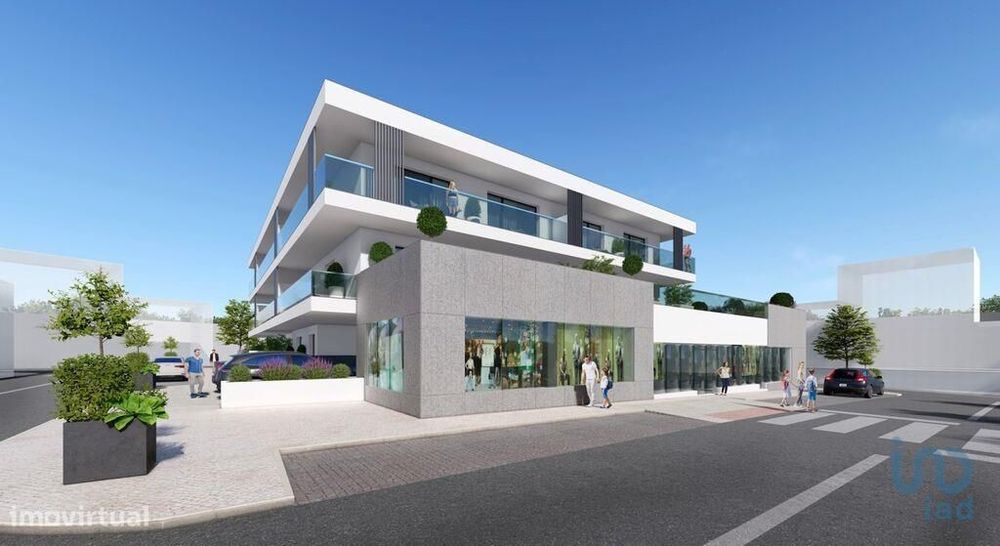 Loja / Estabelecimento Comercial T3 em Ferrel de 133,00 m2