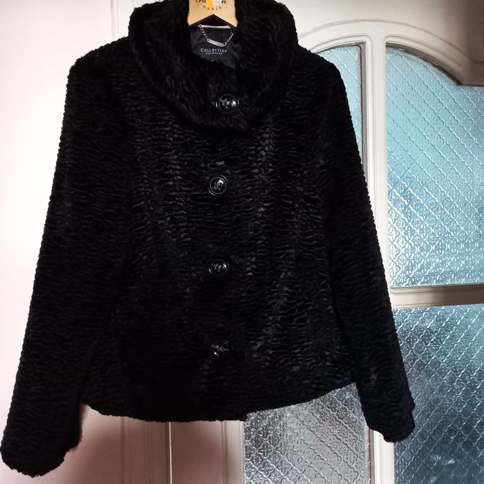 Полушубок каракулевый искусственный  50 размер