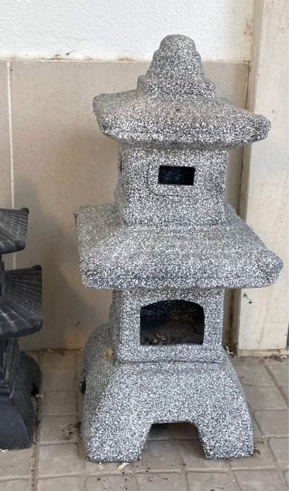 Candeeiros pedra japoneses