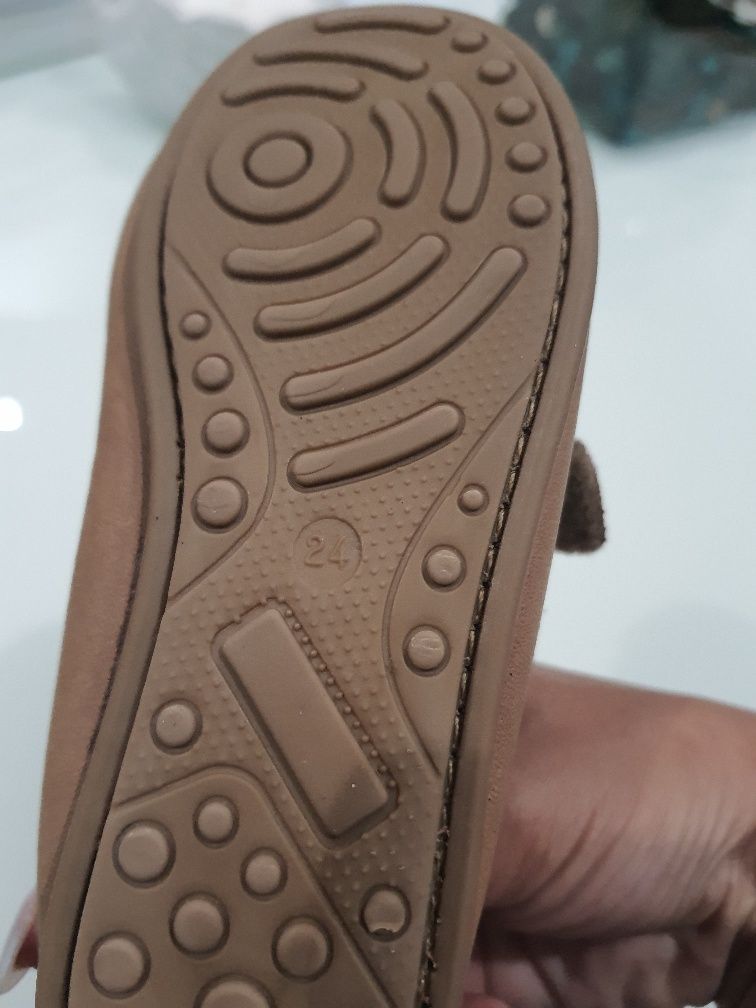 Sapatos de vela em pele com velcro