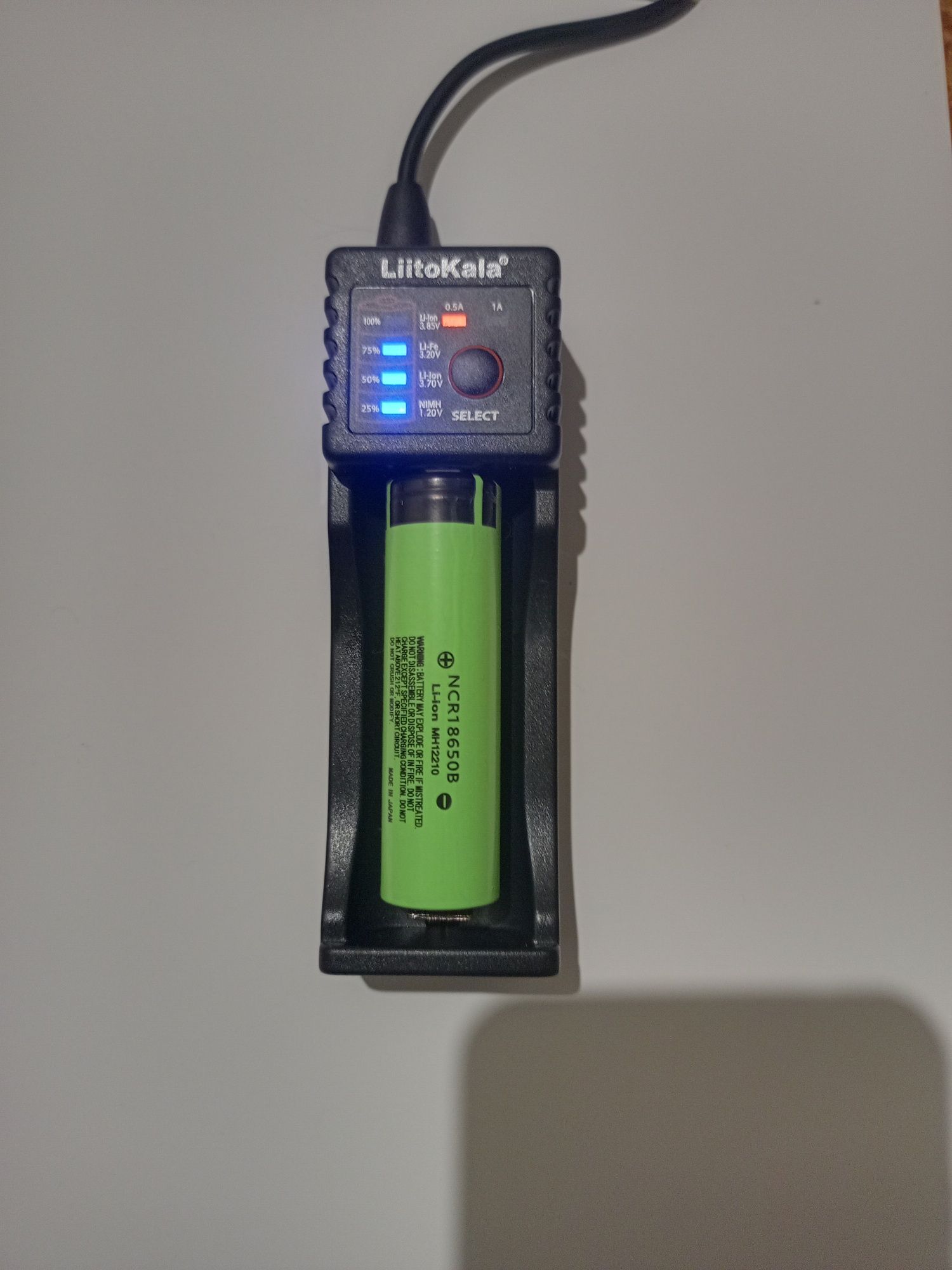 Универсальное  зарядное устройство LiitoKala Liii-100B для аккумулятор