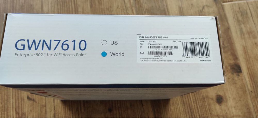 Маршрутизатор Grandstream GWN7000 та точка доступу Grandstream GWN7610