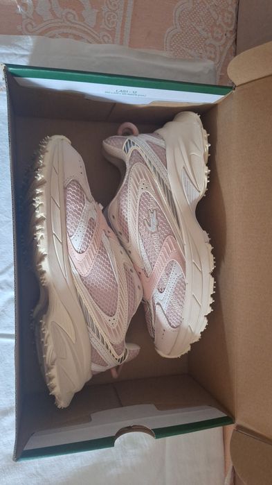 Ténis lacoste feminino