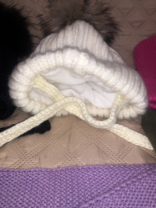 Зимова шапка чорна біла шарф рукавиці пов’язка