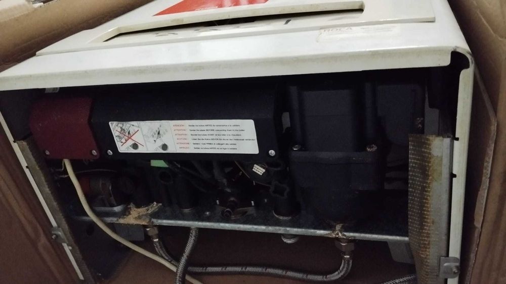 Caldeira a gás ROCA