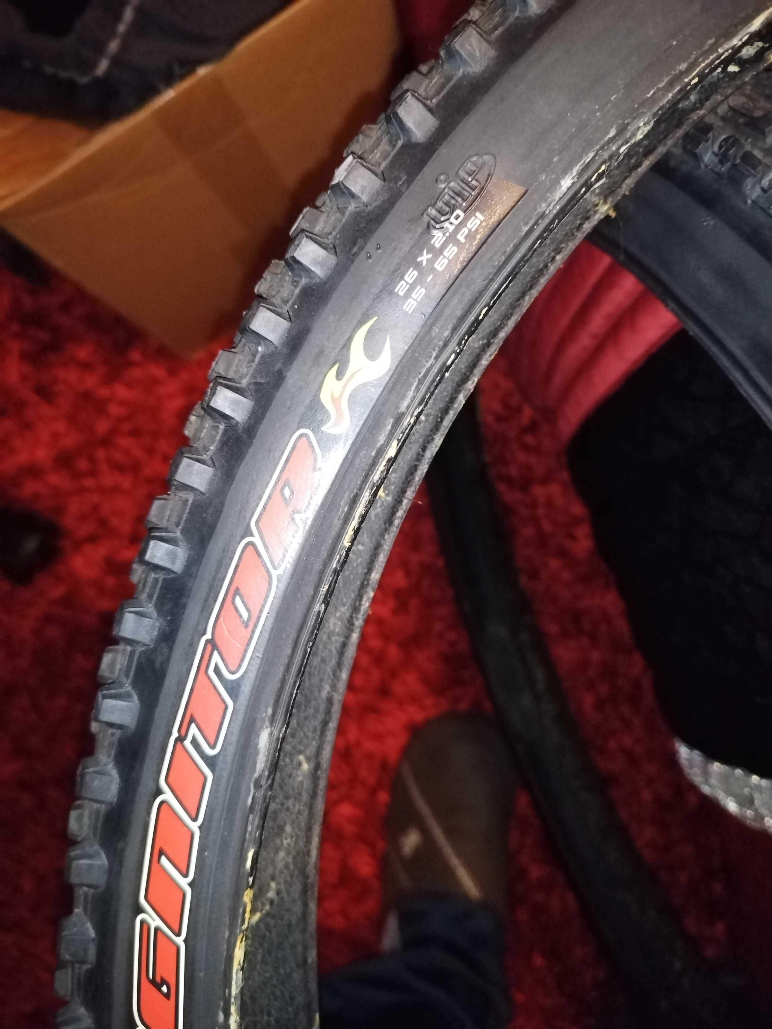 Par pneus Maxxis Ignitor e Crossmark roda 26