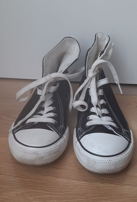 Oryginalne czarne wysokie trampki na białej podeszwie z BigStar