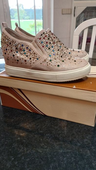 Sapatilhas bejes    n. 38