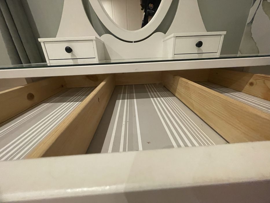Toaletka Ikea hemnes