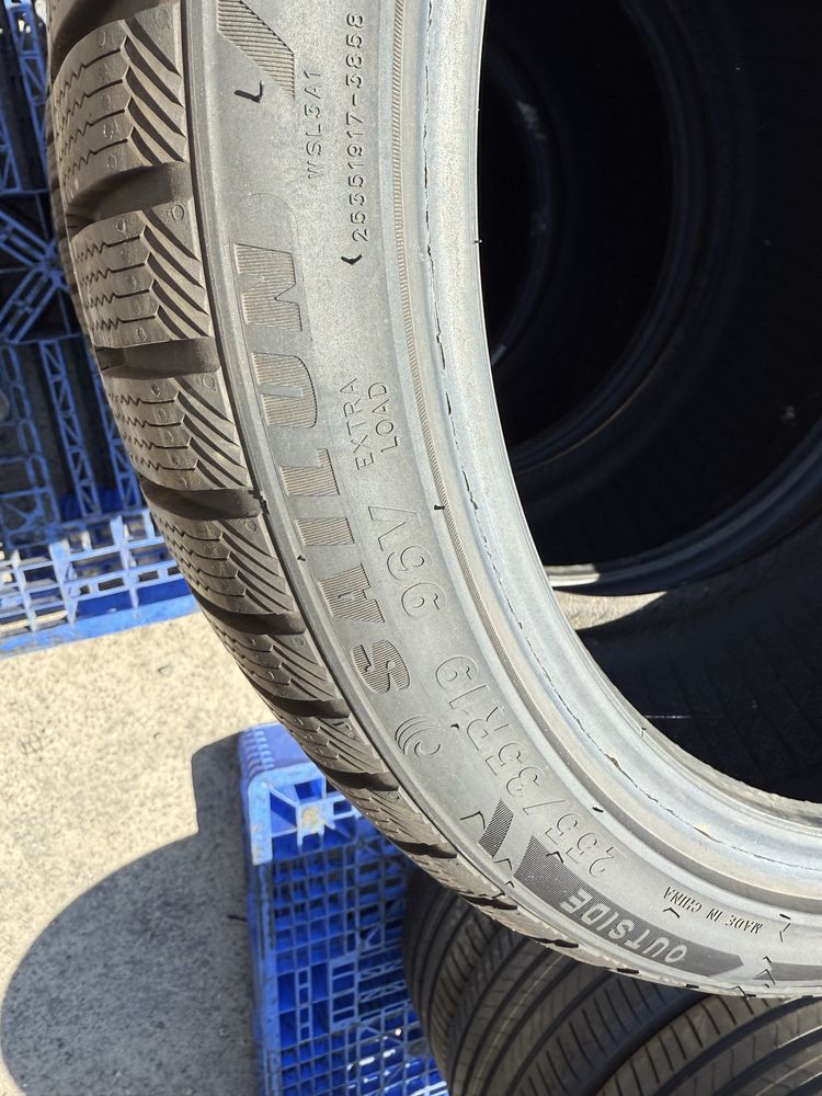 255/35 r19 Sailun IceBlazer Alpine Evo 24 год Резина зимняя