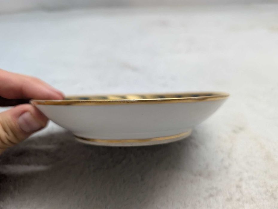 Talerzyk porcelanowy do filiżanki
