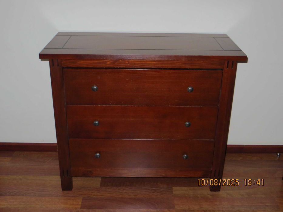 komoda i dwie szafki nocne w doskonałym stanie, ciepły brąz