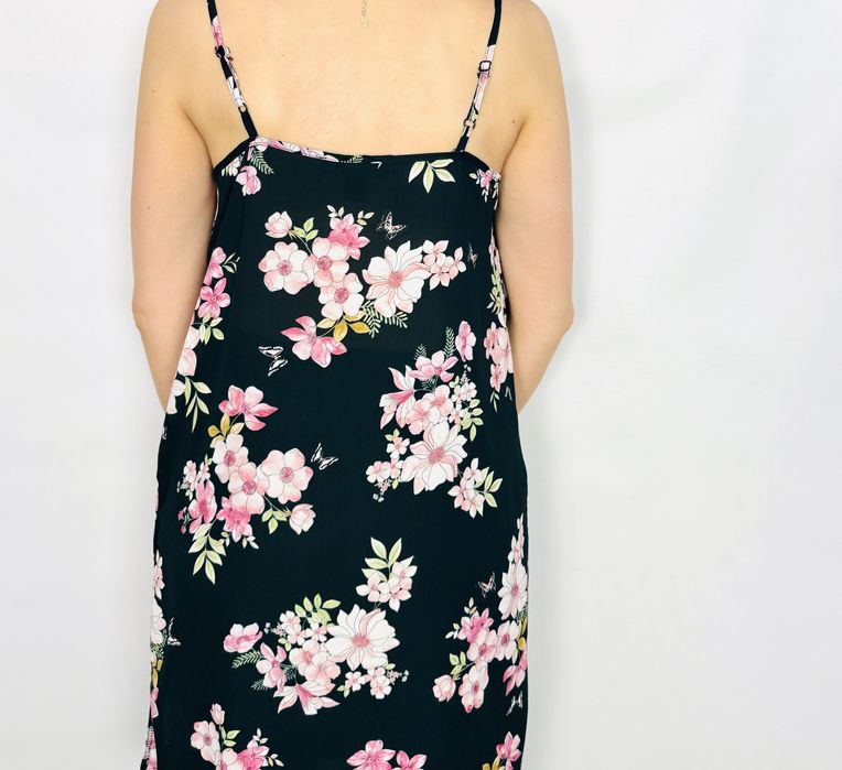 Czarna tunika na ramiączkach w kwiatowy wzór L 40 Atmosphere