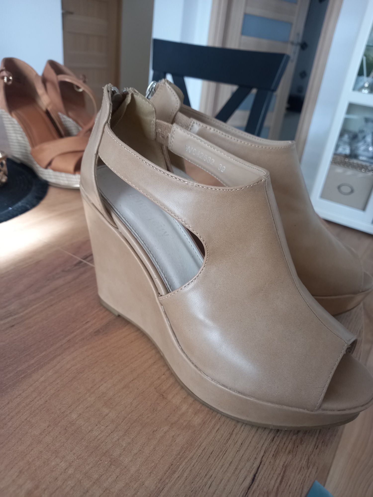 Buty odkryte damskie rozmiar 39