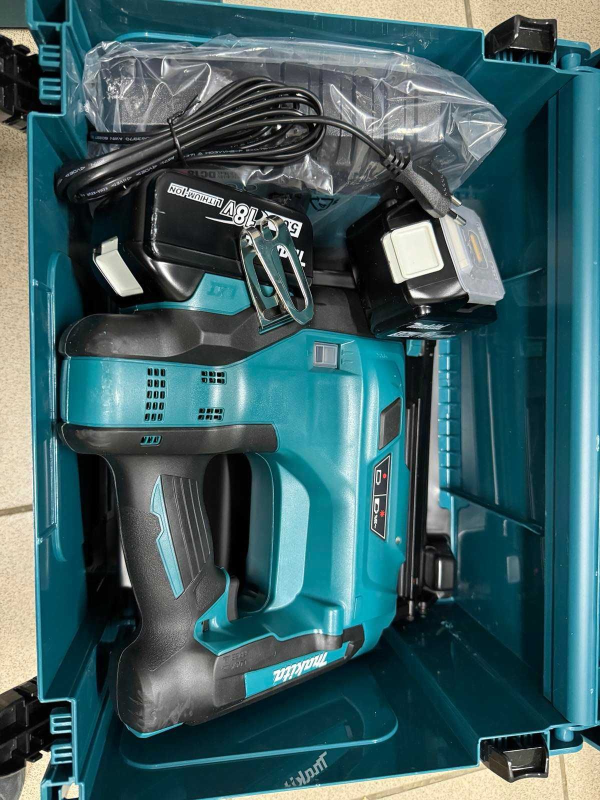 Makita DBN500RTJ Аккумуляторный пневматический пистолет НОВЫЙ!