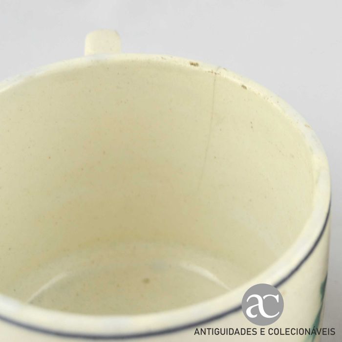 Par de chávenas almoçadeiras em faiança sem pires