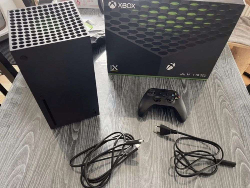 Xbox serie X+jogos e caixa!