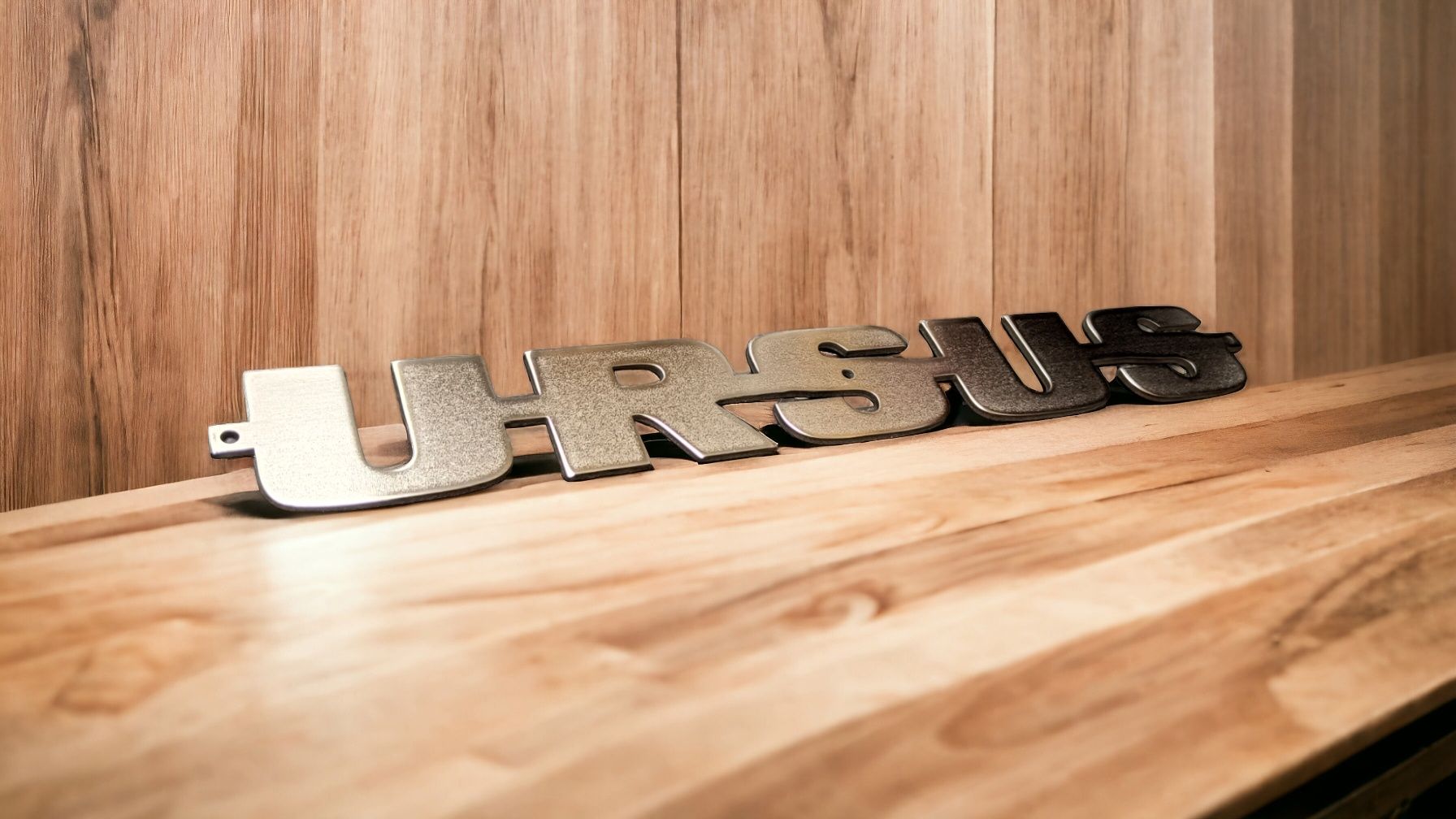 Napis logo emblemat na maskę Ursus C330 stal nierdzewna 4mm 33cm C360
