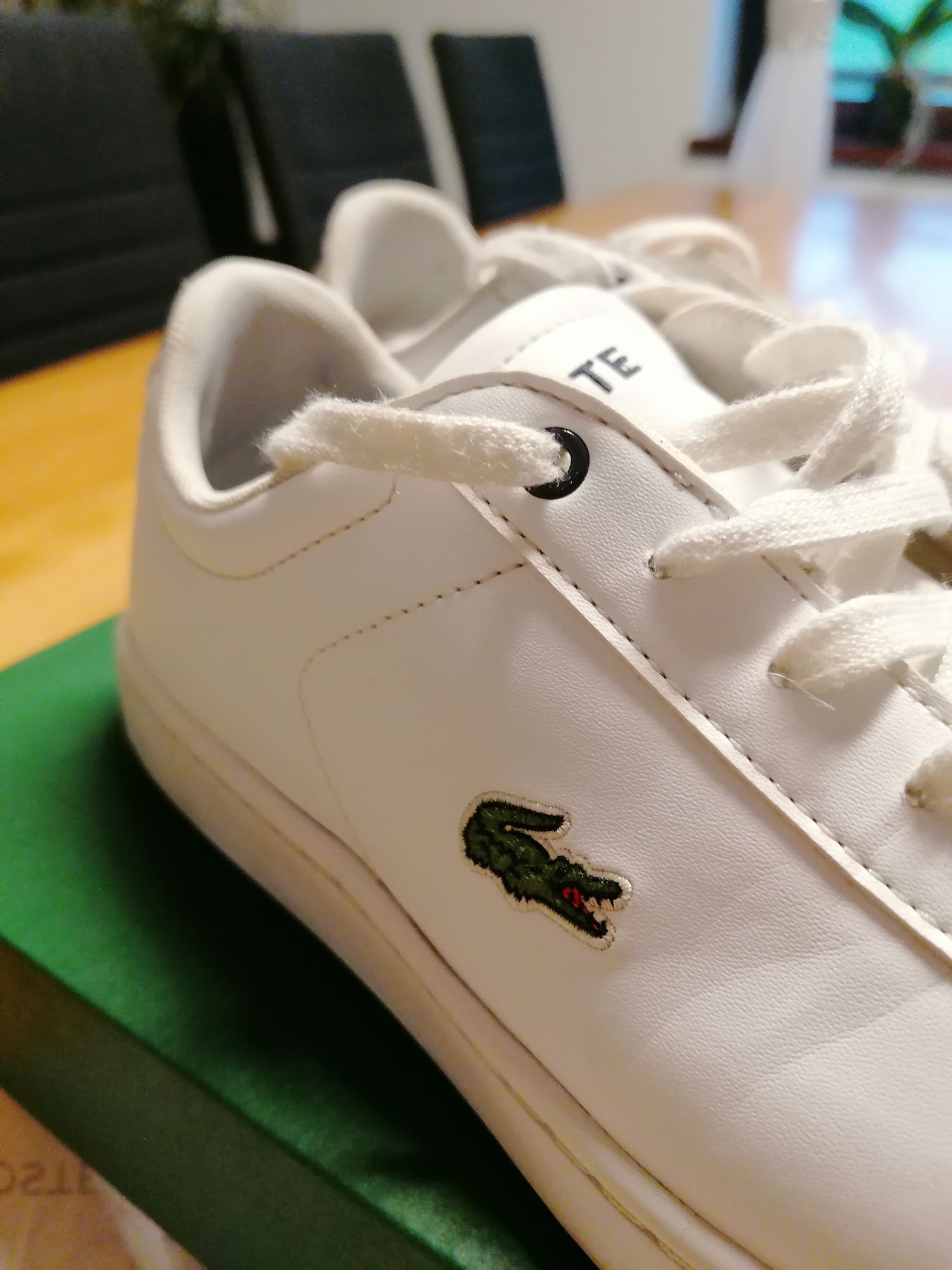 Buty sneakersy damskie lacoste 37