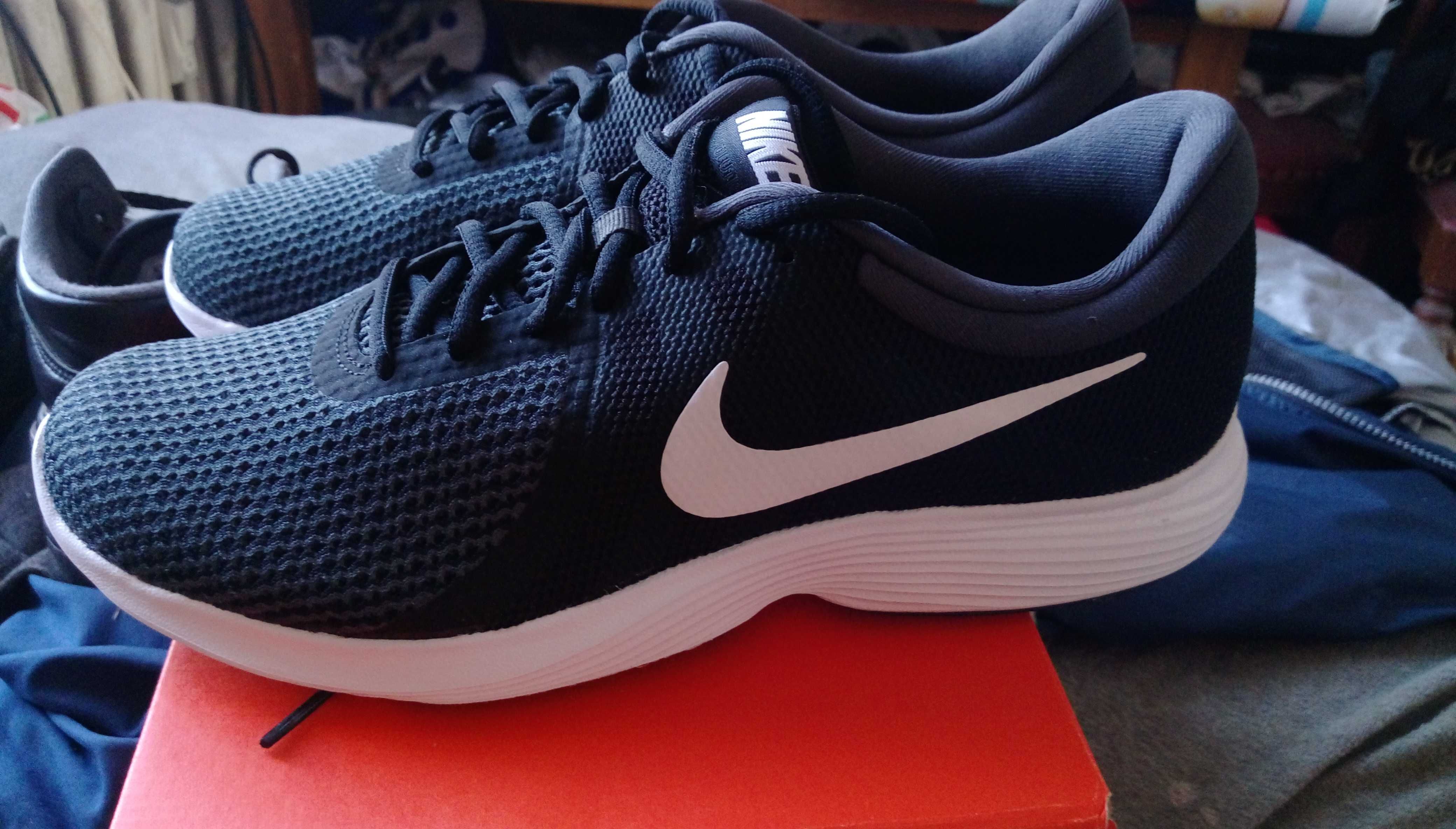 NIKE 43    buty nowe