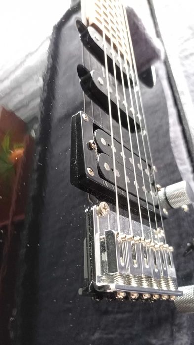 Jackson JS20 BLK Dinky + Futerał