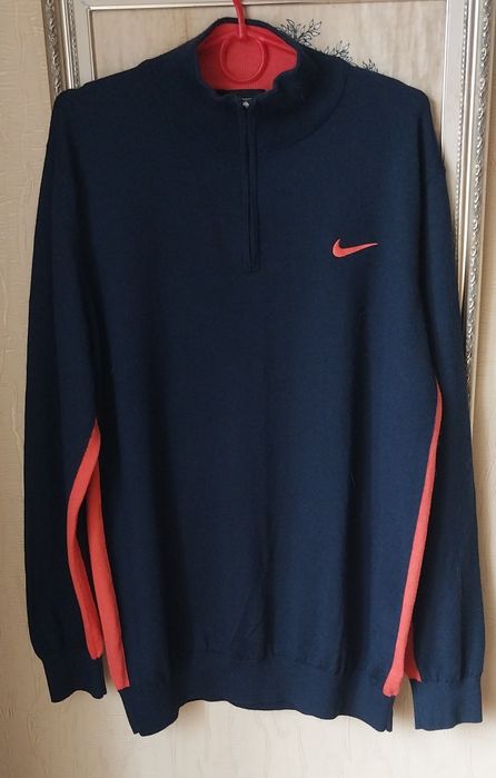 Свитер  гольф Nike  golf   45 % шерсть.