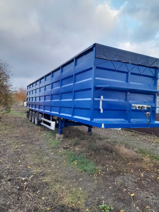 Напівпричіп зерновоз.