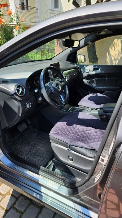 продам автомобіль MB 250e (електро)