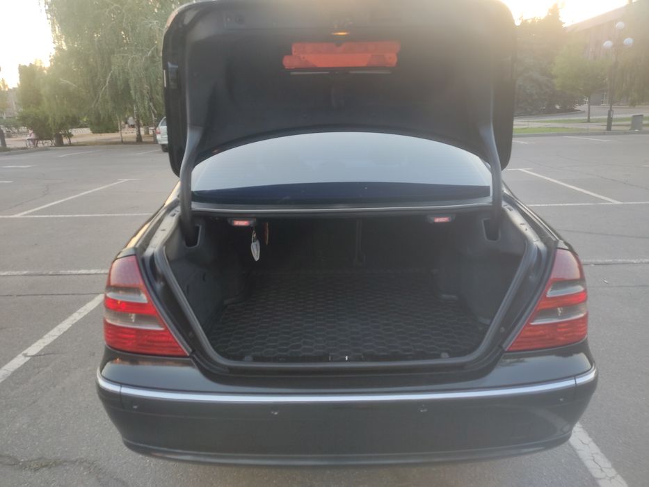 Продам Mercedes w211 e270