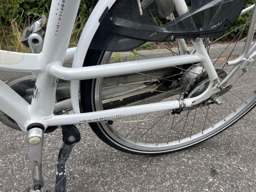 Holenderski rower elektryczny SPARTA EMOTION z 7 biegami w piascie /A