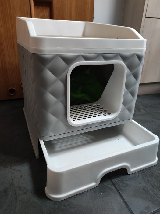 Kuweta z drapakiem dla kota